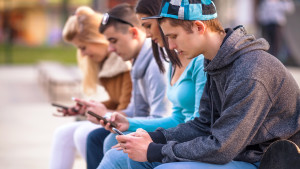 adolescenti-e-social